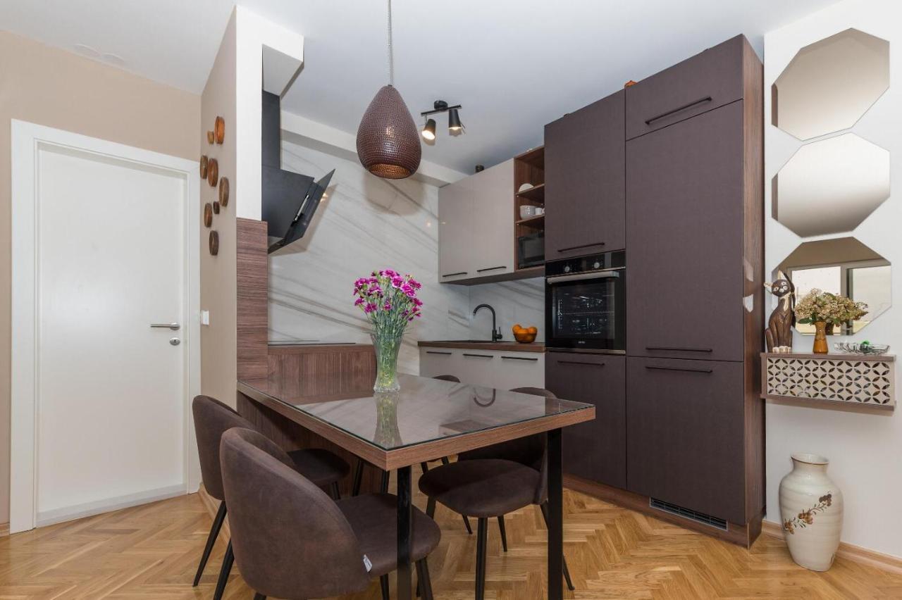 Chic Apartment Zoja Near Beach With Free Parking Makarska Ngoại thất bức ảnh